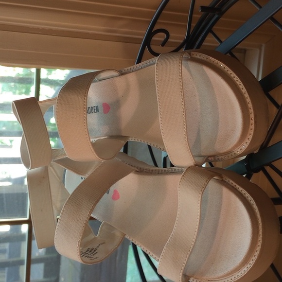 Steve Madden Sandals - Picture 2 of 7
